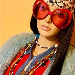 Meet your Posher, Letha